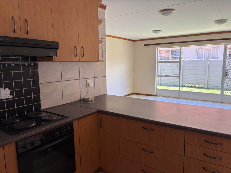 2 Bedroom Property for Sale in Langenhovenpark Free State